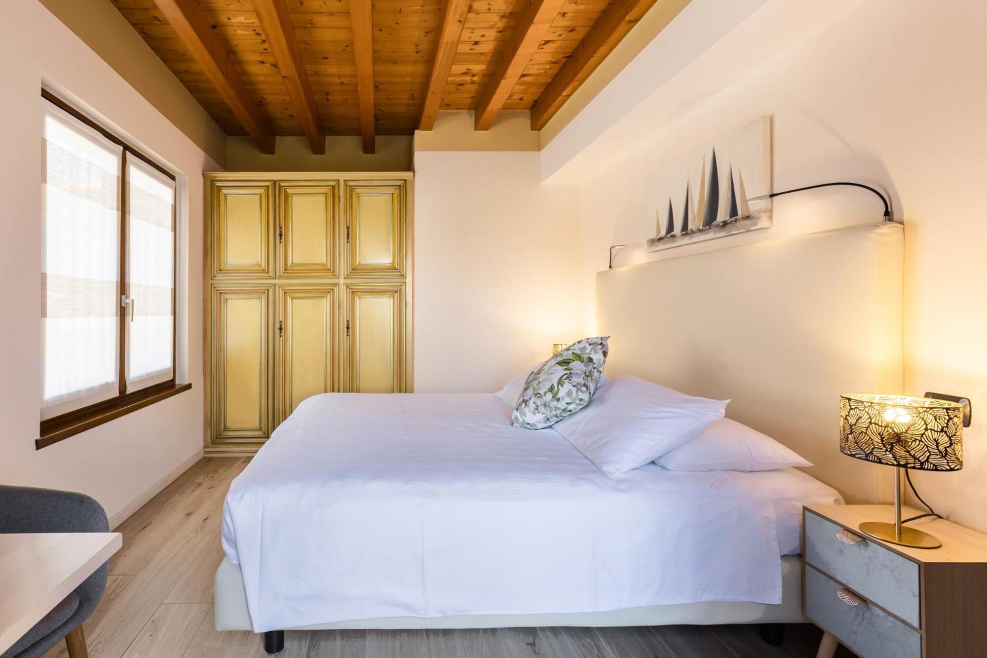 Charming Sirmione Bed & Breakfast Exterior foto