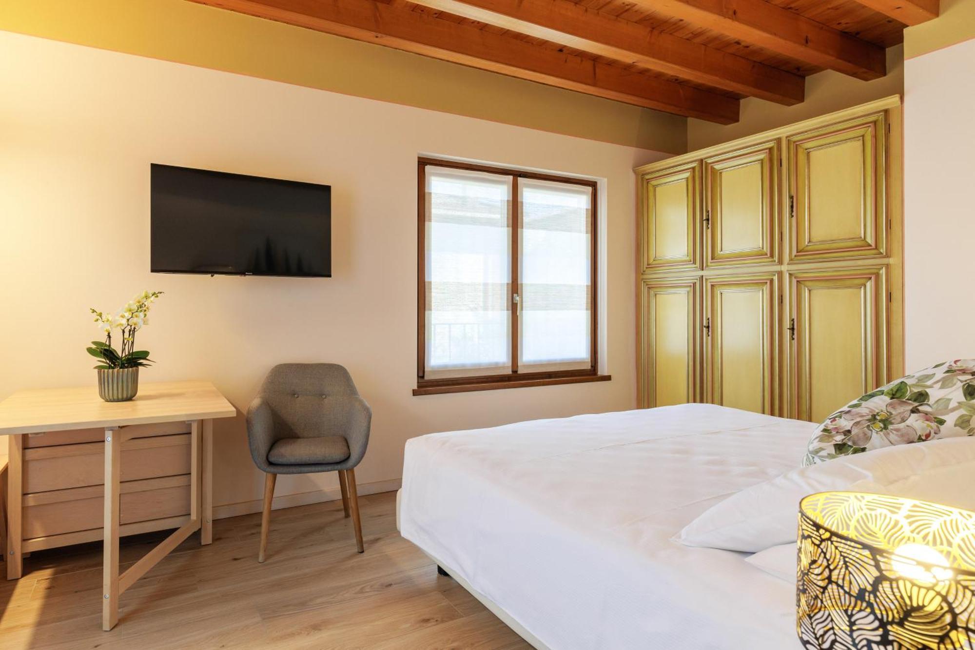 Charming Sirmione Bed & Breakfast Exterior foto