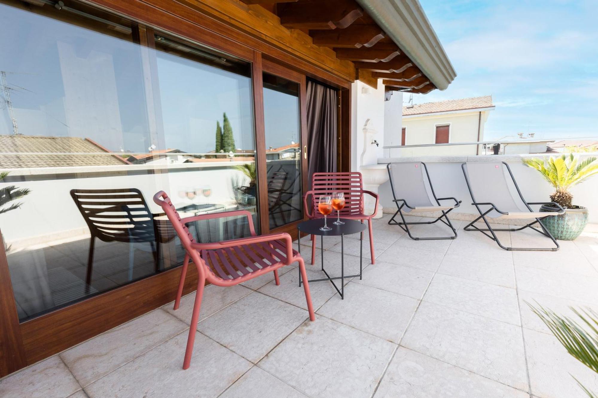 Charming Sirmione Bed & Breakfast Exterior foto