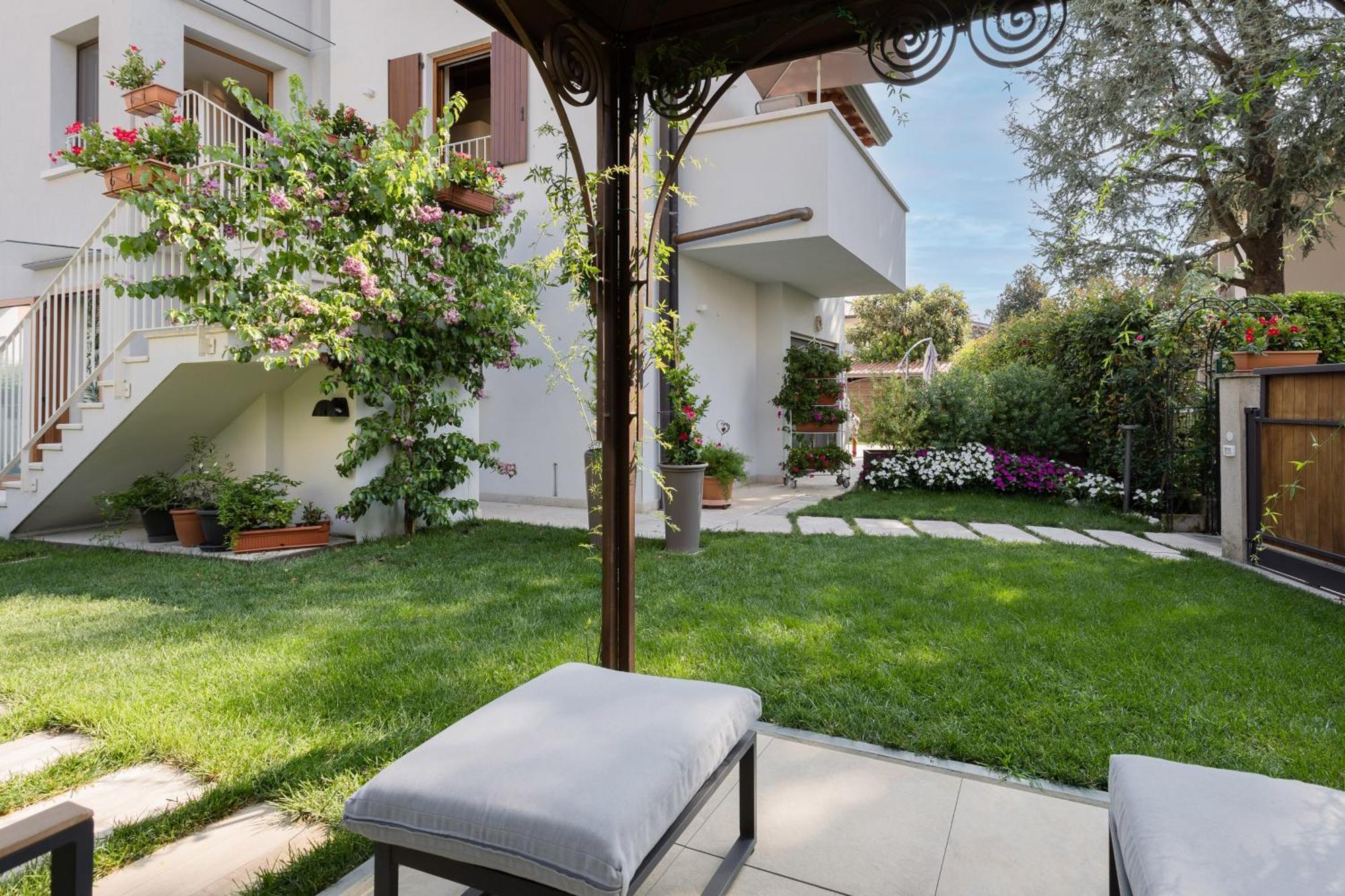 Charming Sirmione Bed & Breakfast Exterior foto